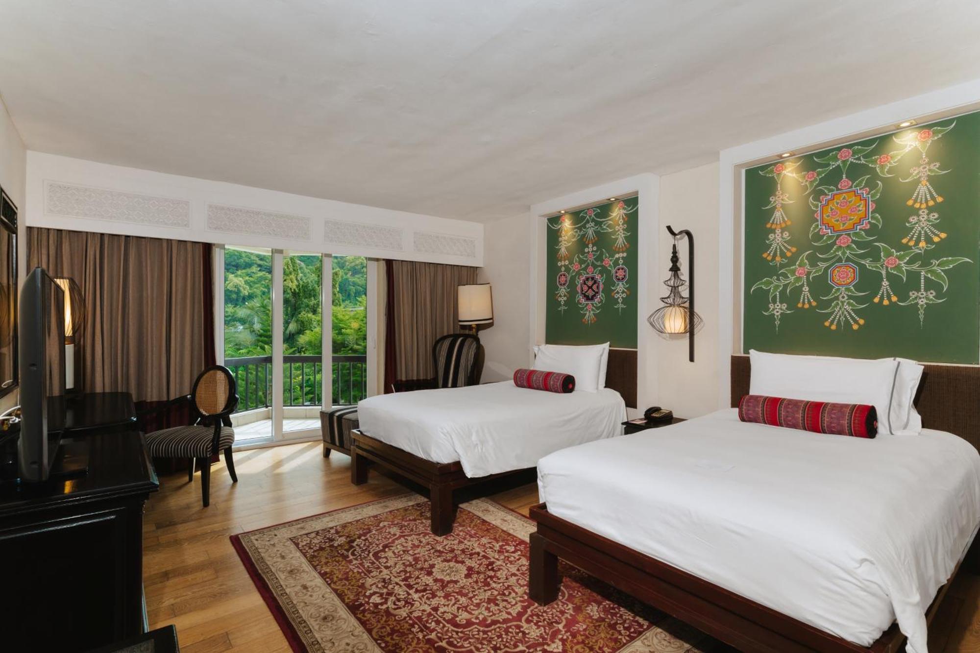 Siam Bayshore Resort Pattaya Exterior photo Deluxe Room