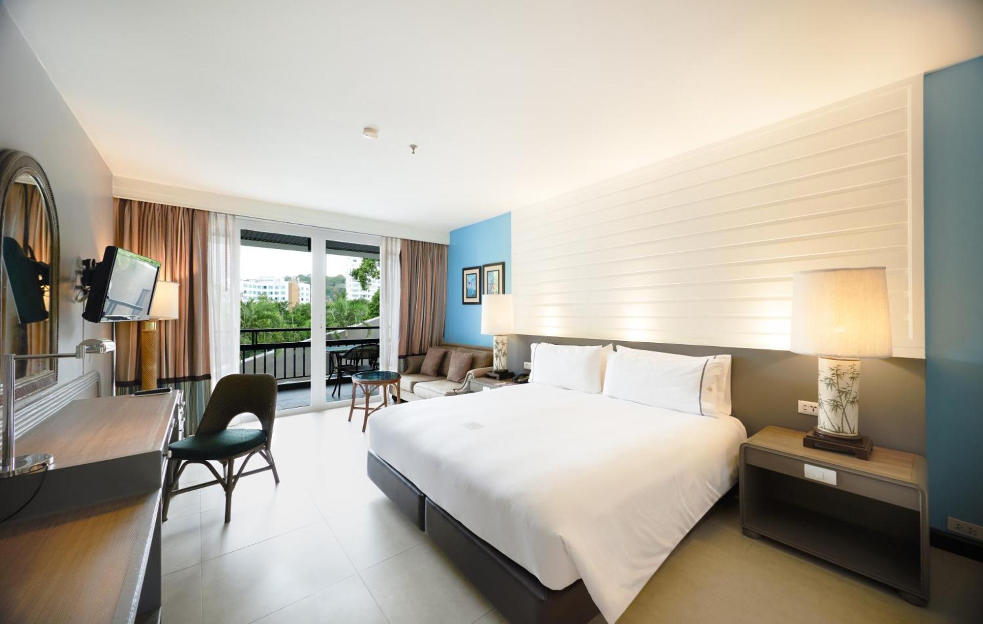 Siam Bayshore Resort Pattaya Exterior photo