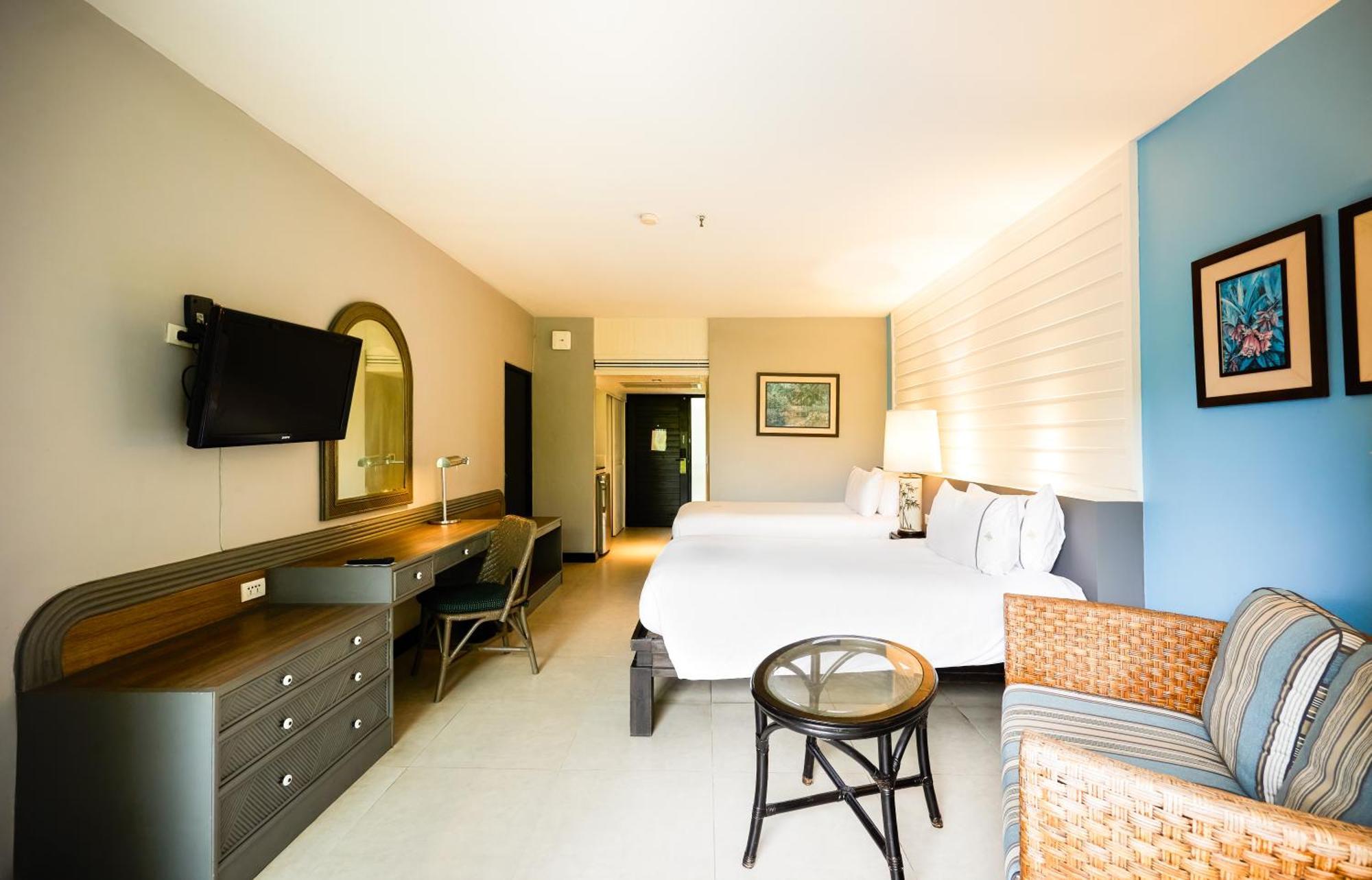 Siam Bayshore Resort Pattaya Exterior photo