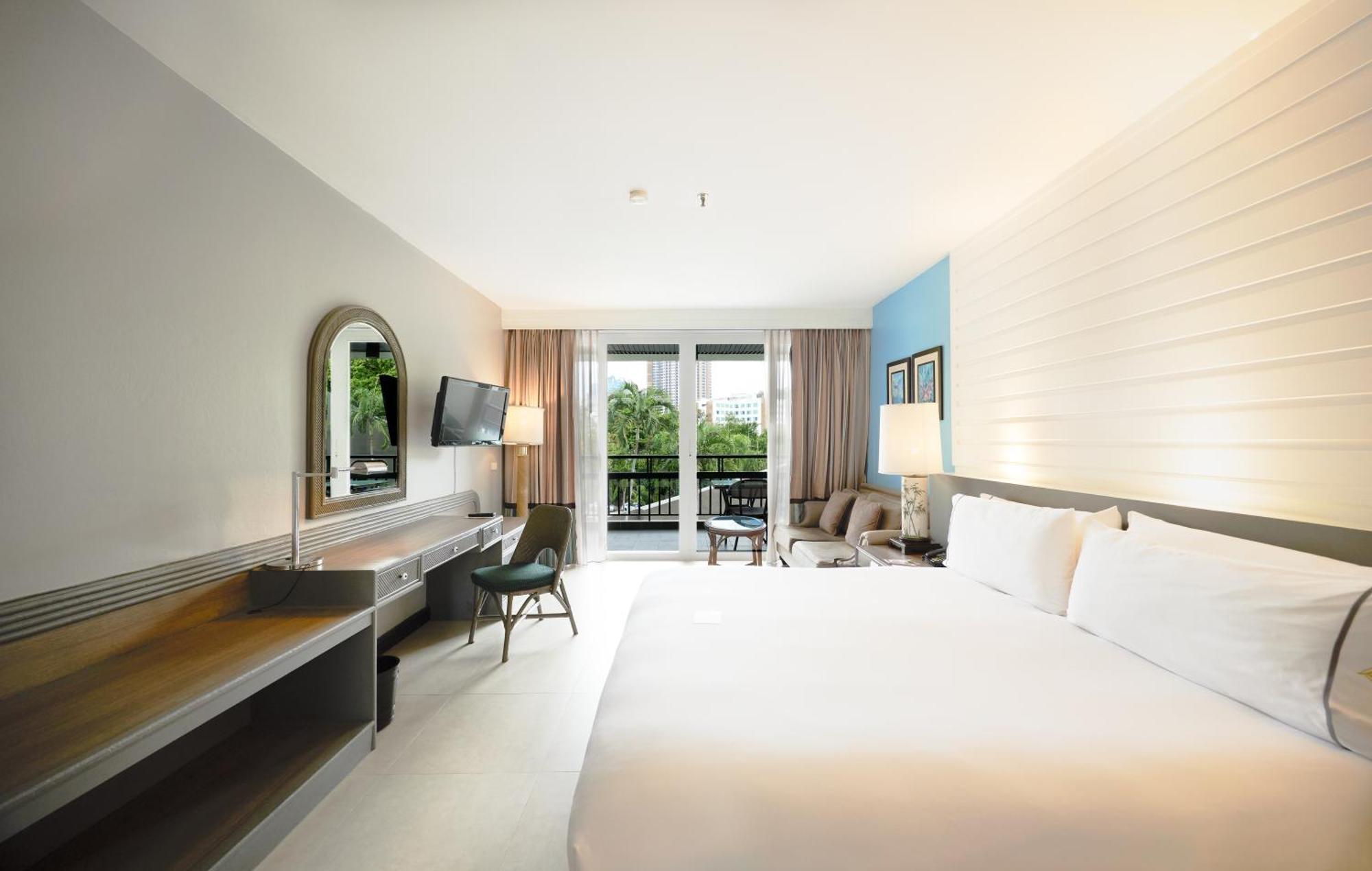 Siam Bayshore Resort Pattaya Exterior photo