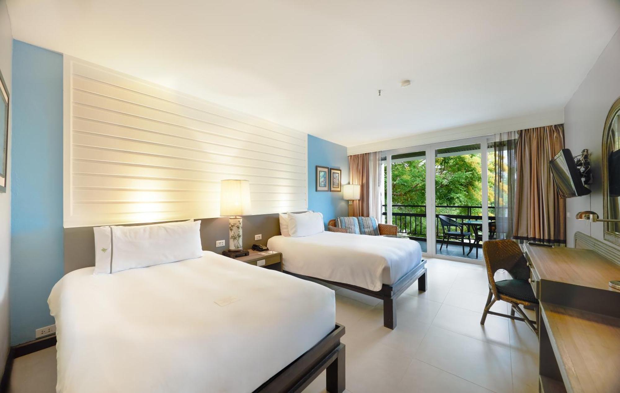 Siam Bayshore Resort Pattaya Exterior photo