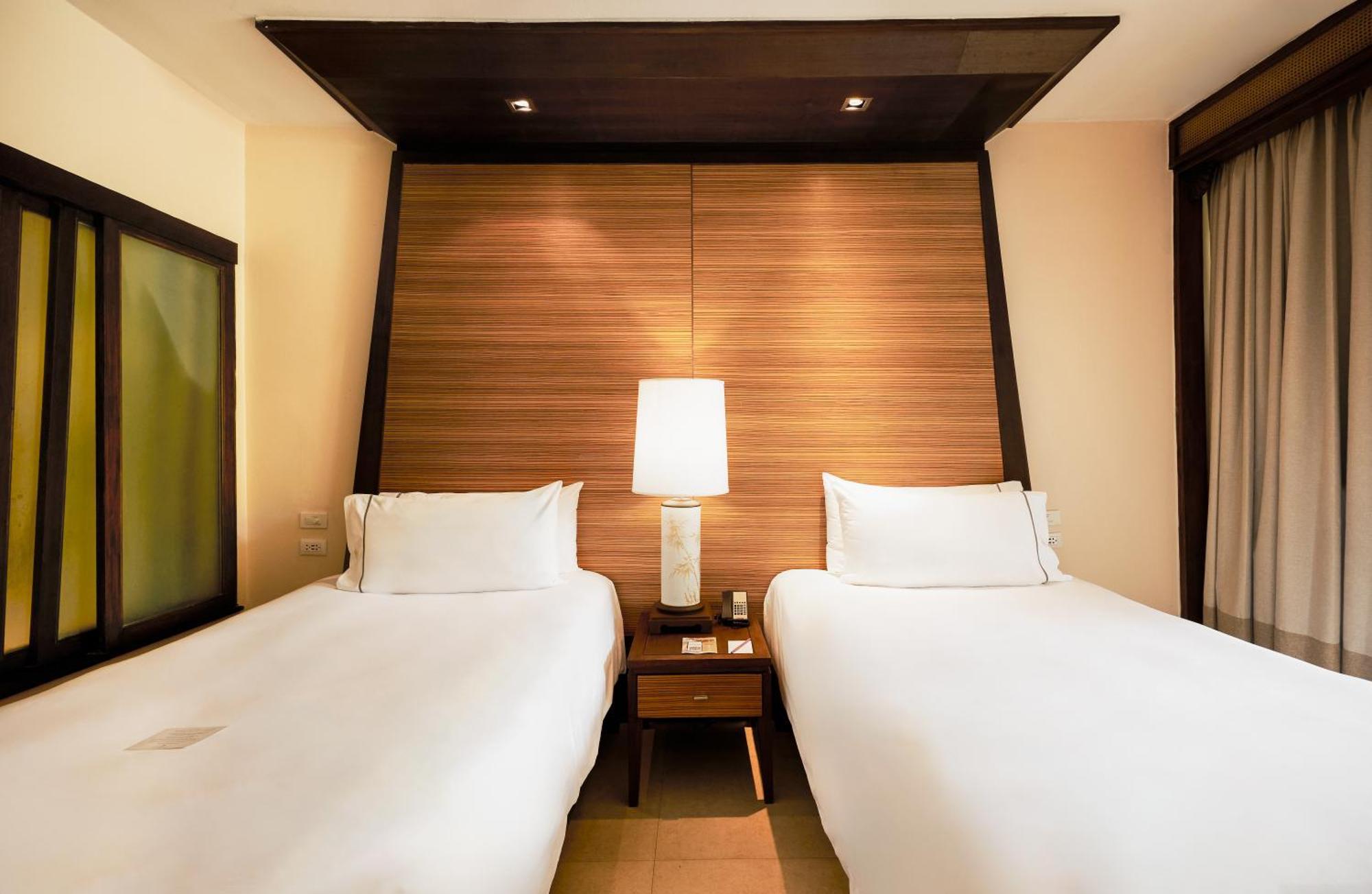 Siam Bayshore Resort Pattaya Exterior photo