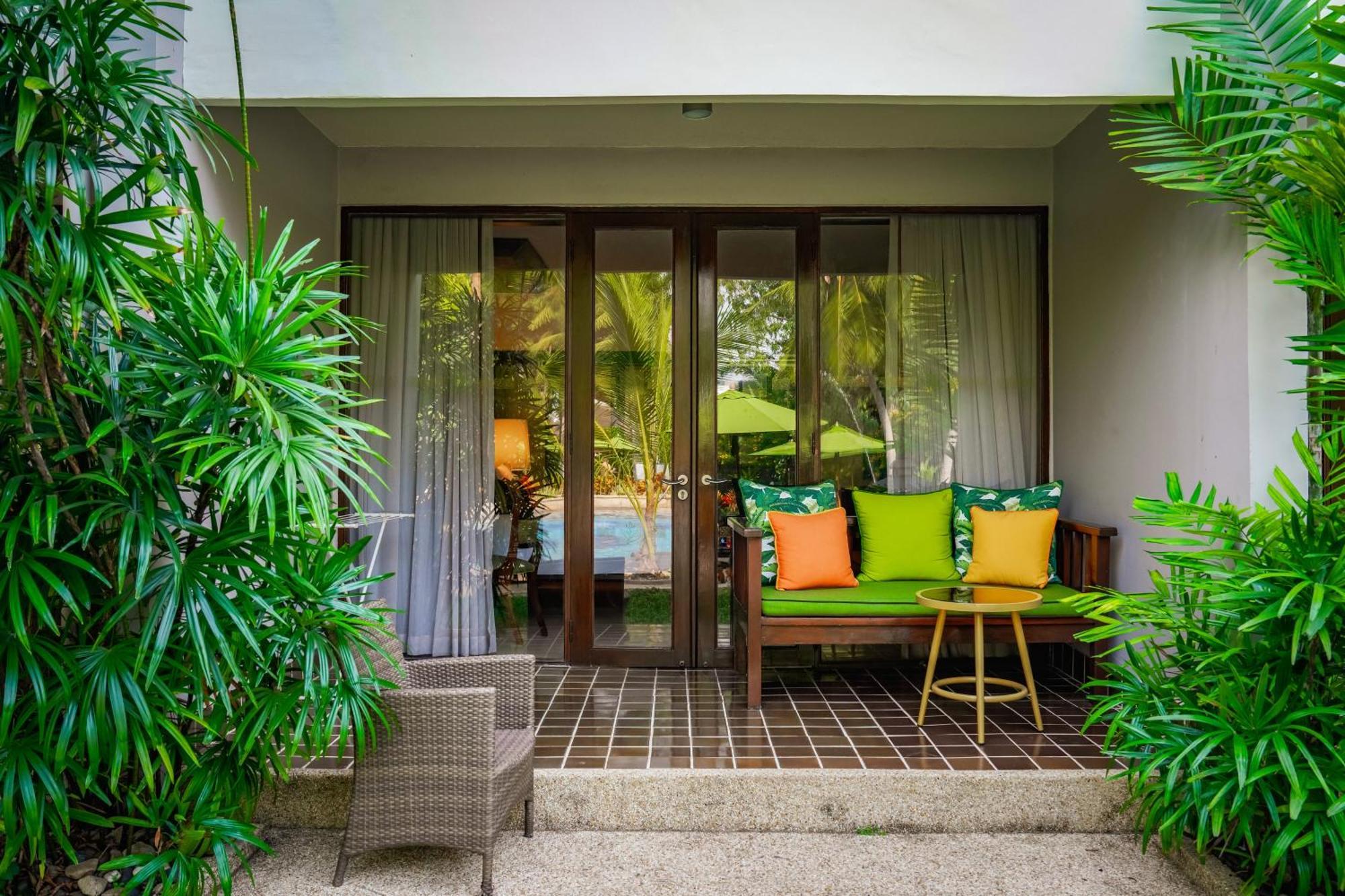 Siam Bayshore Resort Pattaya Exterior photo