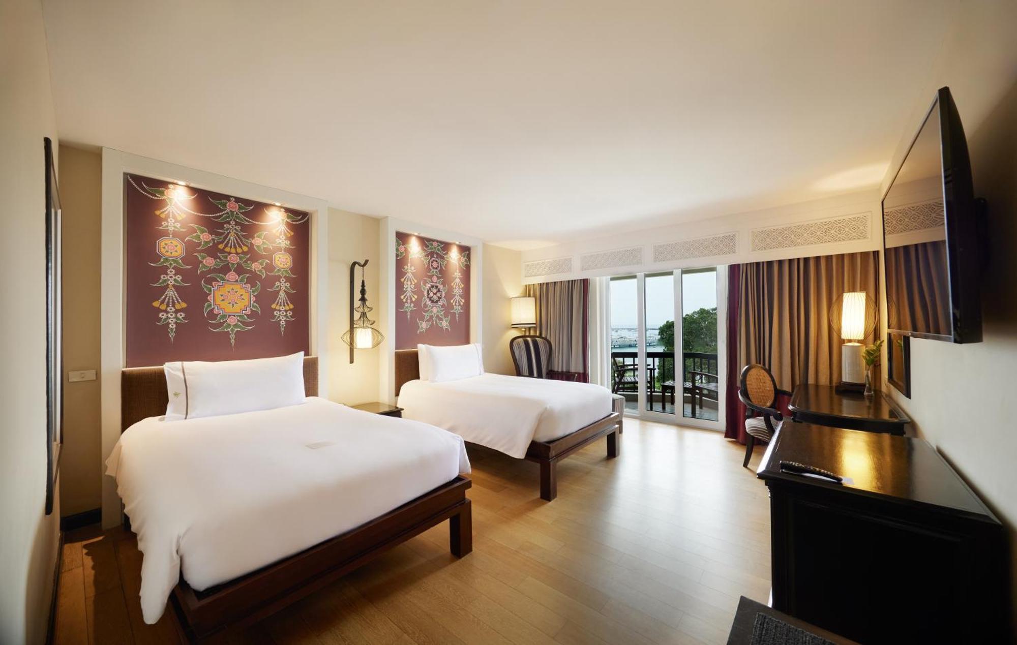 Siam Bayshore Resort Pattaya Exterior photo